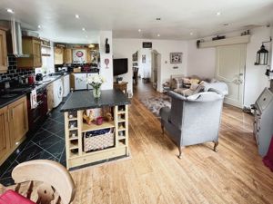Open Plan Kitchen/diner & Family Area- click for photo gallery